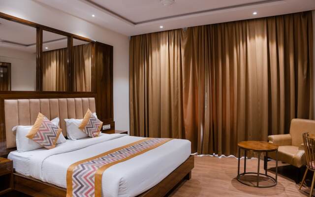 Oaktree Hotel