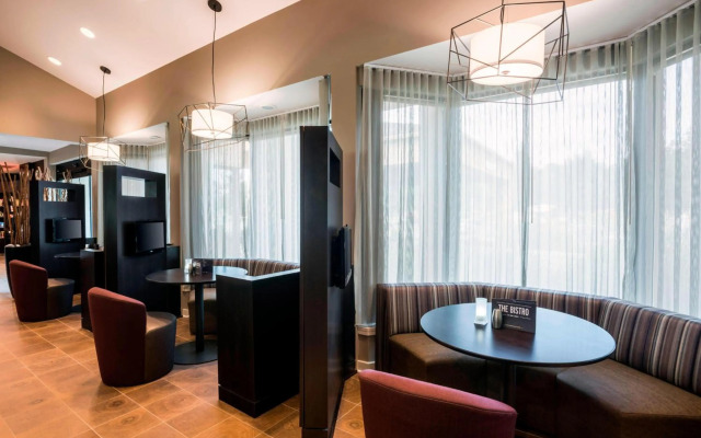 Courtyard by Marriott Chicago O'Hare