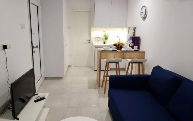 Modern & Cozy Studio w/ Backyard Near City Center