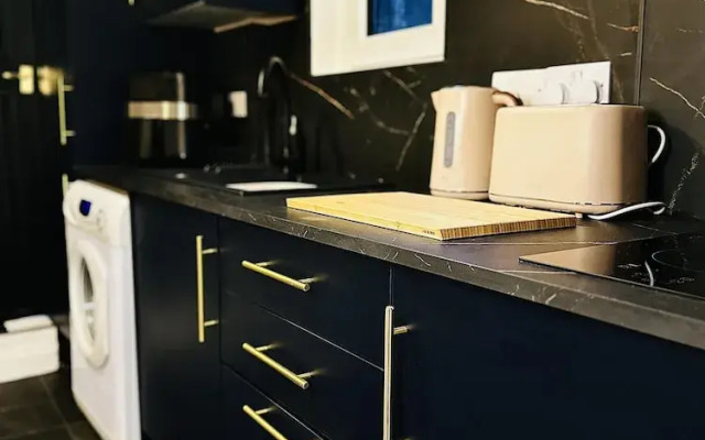 Close to Leeds Centre - The Snug Apartment