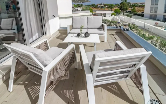 Lm11.1a- Modern Flat, Amazing Views