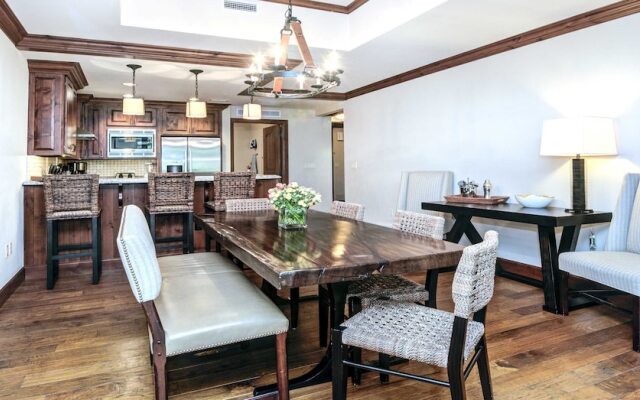 Ritz Carlton #5 2 Bedroom Condo by RedAwning