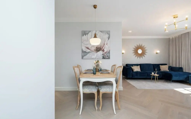 Toompea Castle 2 BR Old Town Apartment