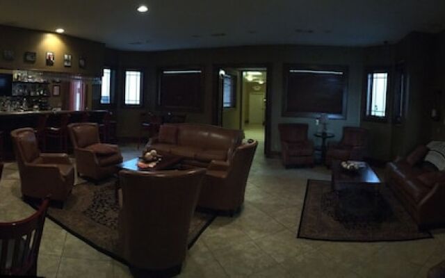 Woodlake Lodge Golf and Country Club