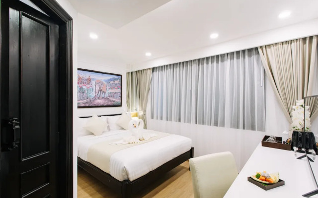 The Experience Walking Street Chiang Mai