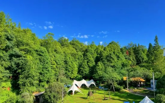 Qingchengdao Chashanfang Tea Culture Private Hot Spring Hotel – Outside – Chengdu