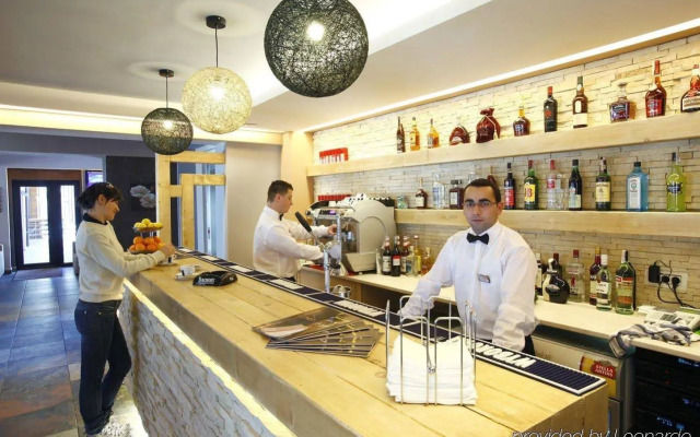 Ioana Hotels