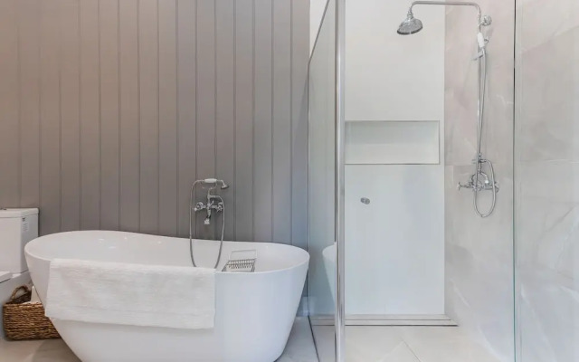 Hamptons White House