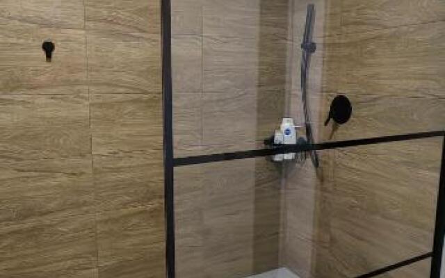 Luxury apartment private parking self check-in54