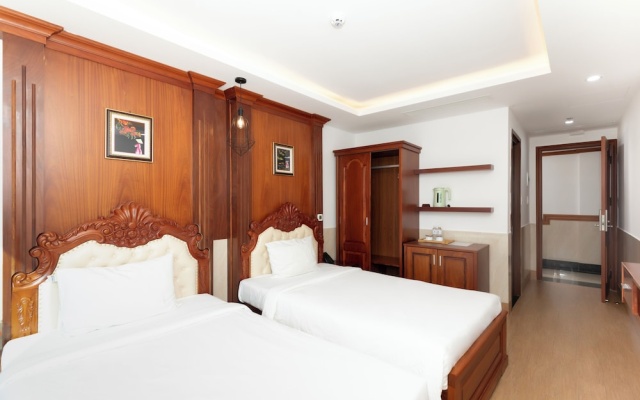 Quan Cuong Hotel – Guest Rooms – Da Nang