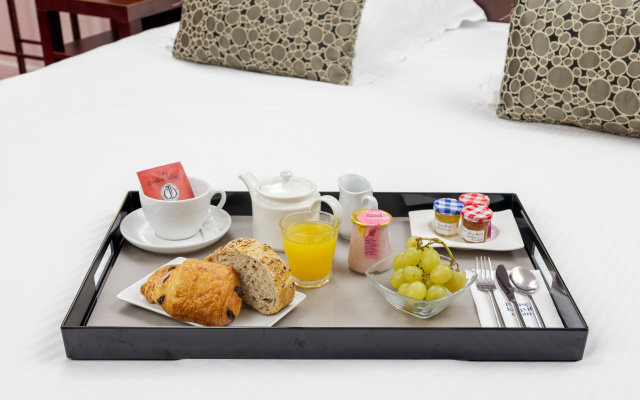 Golden Tulip CDG Airport Villepinte