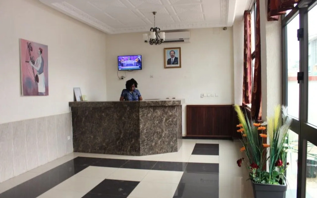 Noblesse Hotel