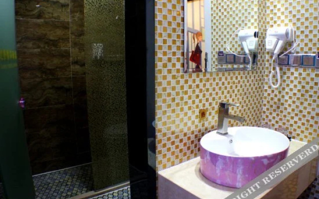 Super 8 Hotel (Shanghai Songjiang Sijing Park)