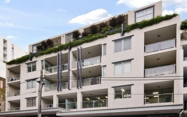 Wyndel Apartments - Encore