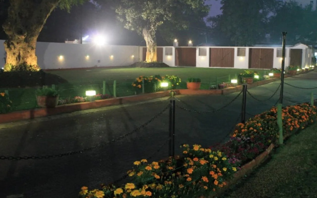 Hotel Harsh Ananda