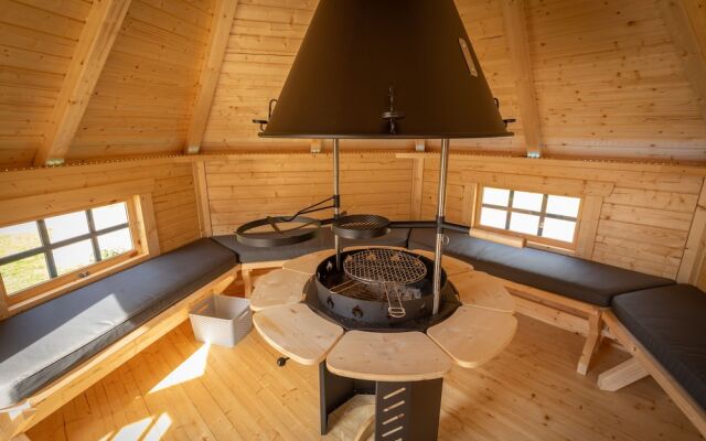 Weedingshall Lodges