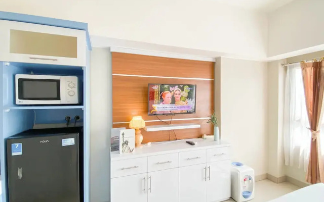 Restful Studio Apartment At Springlake Summarecon Bekasi