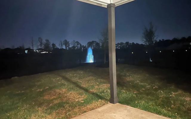 Balmoral Lakeside 5br 4ba House