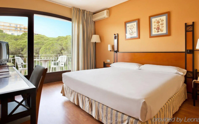Hotel ILUNION Caleta Park