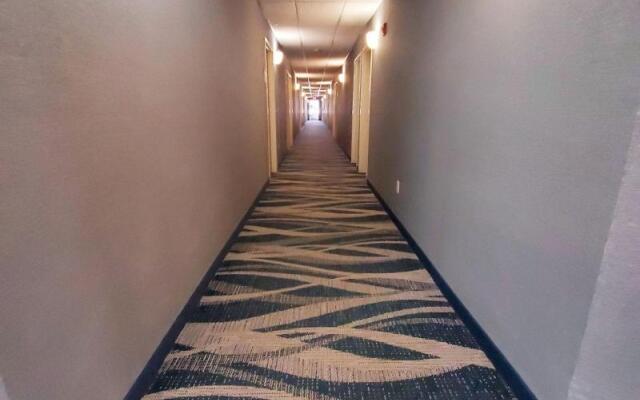 Americas Best Value Inn & Suites Racine