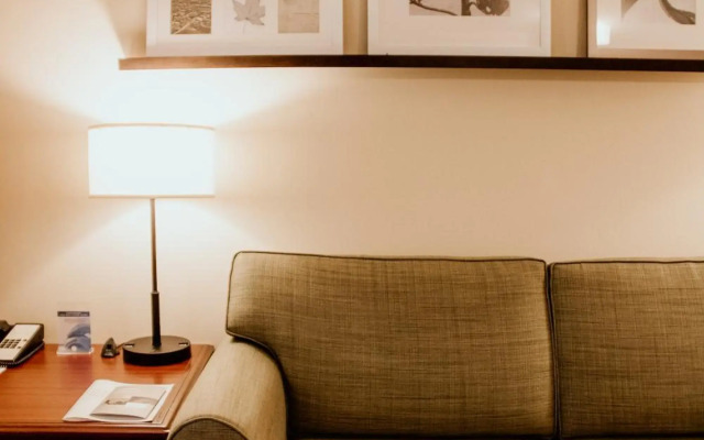 Country Inn & Suites by Radisson, Milwaukee West (Brookfield), WI