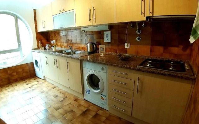 Theorynomad Quarto Duplo Central