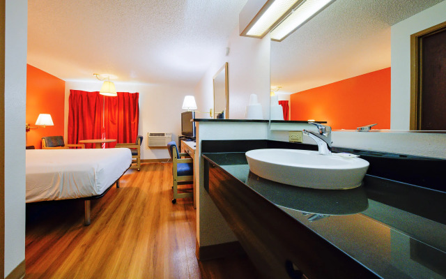 OYO Hotel Hermiston OR, Downtown