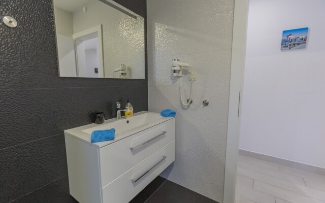 Lux Apartments