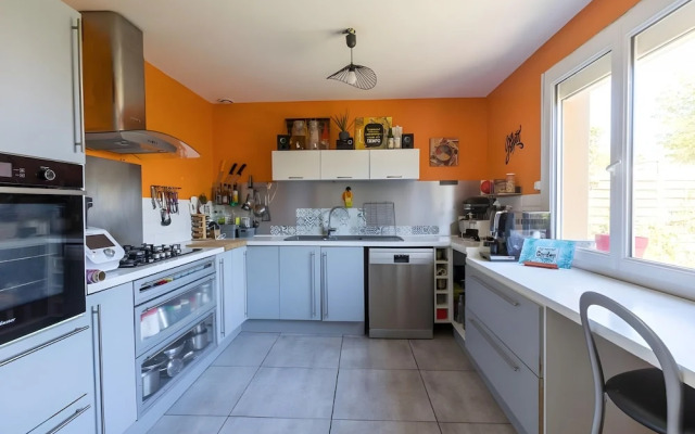 Trackside Retreat - Ideal Base in Le Mans