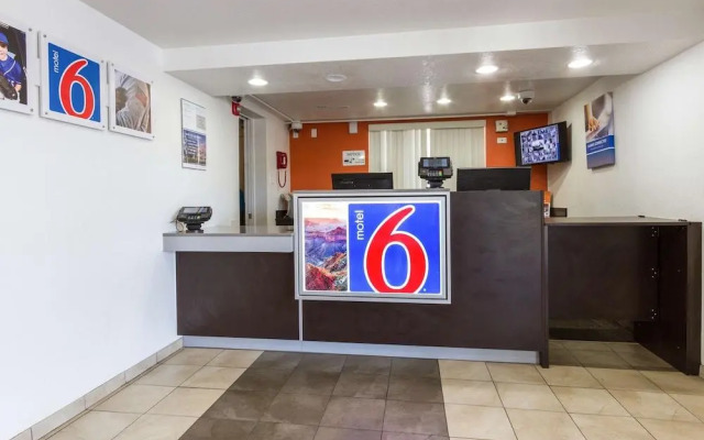 Motel 6 Tempe, Az – Phoenix Airport – Priest Dr