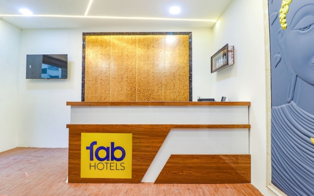 Fabhotel E City Inn