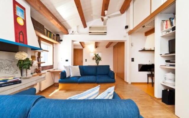 Venice Samoro Jacuzzi