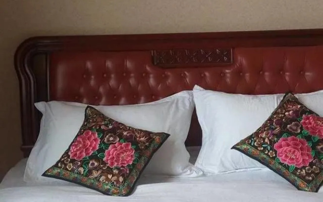 Dali Shuanglang Yinyu Jinxiangyuan Erhai Seaview Hotel