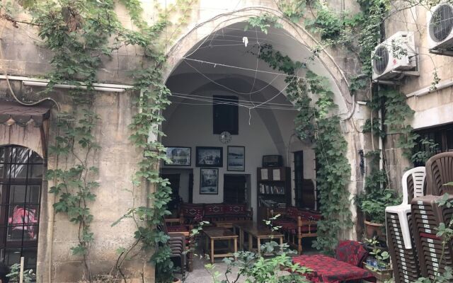 Aslan Guest House