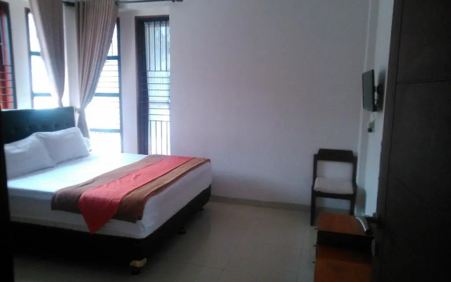 Rumah Sarwestri B&B