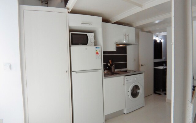 Dúplex con puerta a la calle cercano a Cuatro Caminos