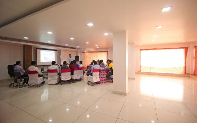 Capital O 6772 Hotel Mukund