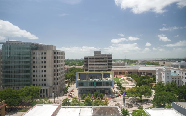 WATERMARK Baton Rouge, Autograph Collection