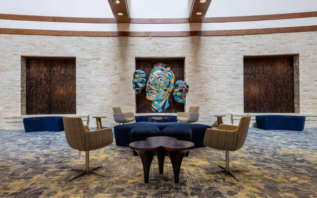 Hilton Austin Airport