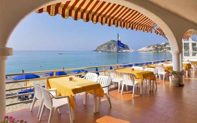 Hotel Vittorio Beach Resort