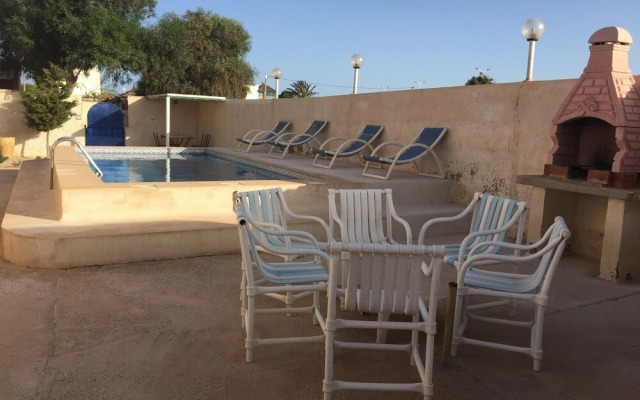 Independent Villa With Private Pool, Covered Parking