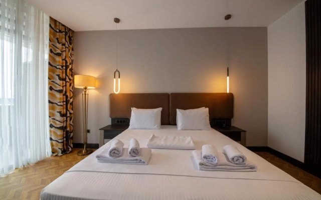V Center Hotel
