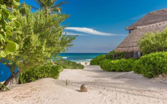 Hemingway Romantic Resort