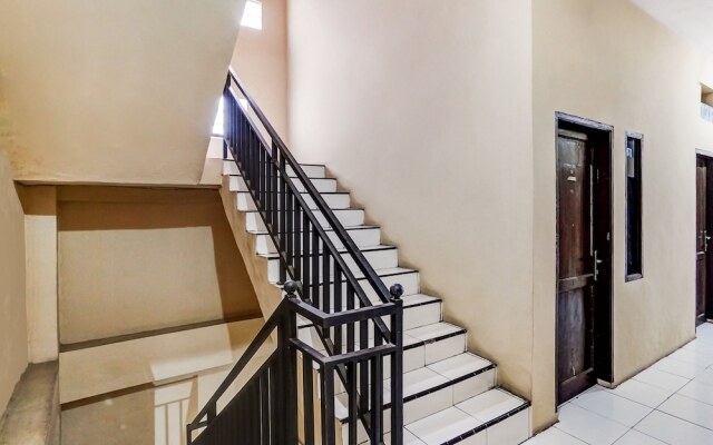 OYO 91110 Wilson HomestayNearRSU Bunda Thamrin