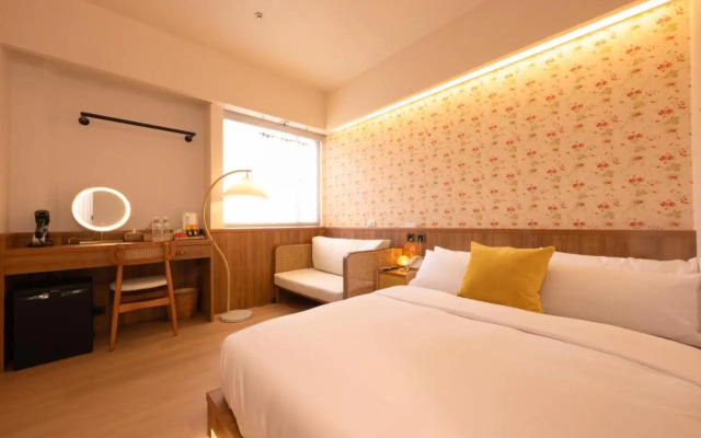Apartment 10F