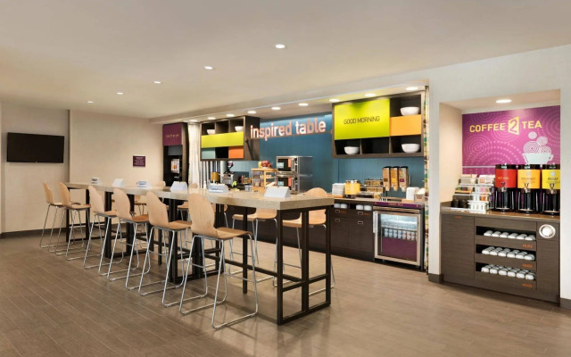 Home2 Suites By Hilton Milwaukee Brookfield