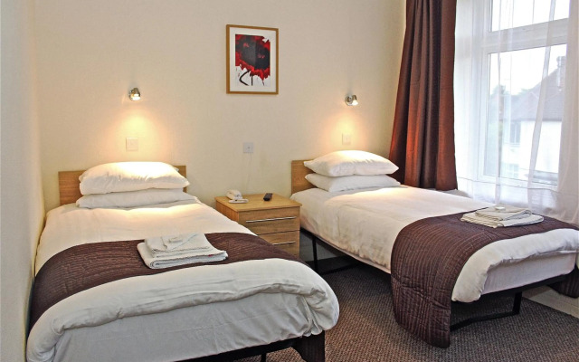 Central Hotel Golders Green