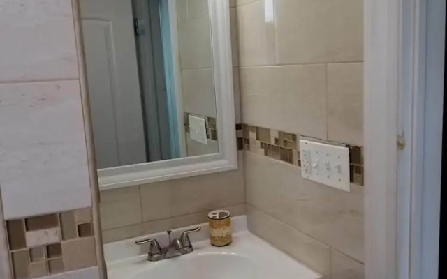 2 Bed Rooms Shared Brooklyn Apartment