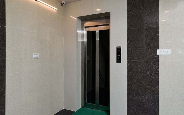 OYO 13027 Flamingo Grand