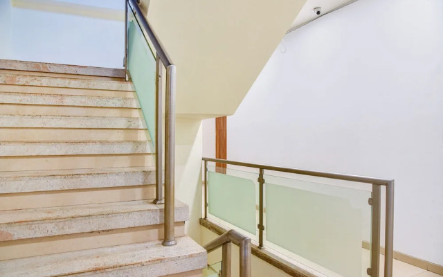 Fabhotel Om Palace